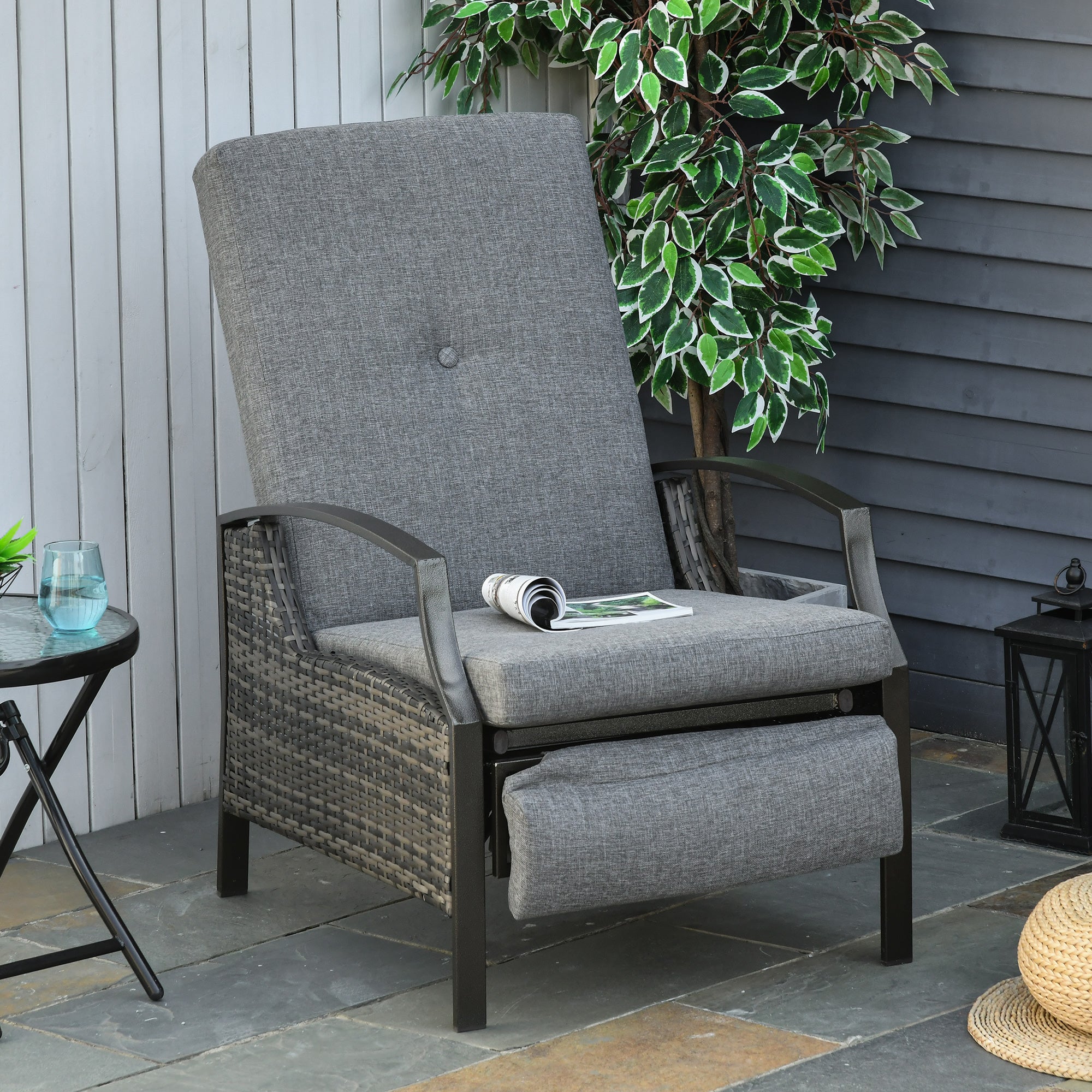 Outdoor Reclining Lounge Chair